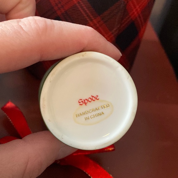 Spode snowman snow globe ornament - Picture 4 of 4